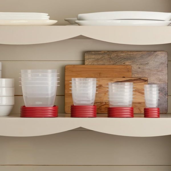 Rubbermaid Easy Find Lids Food Storage Container, 14 Cup, Red 2 Pack - Image 5
